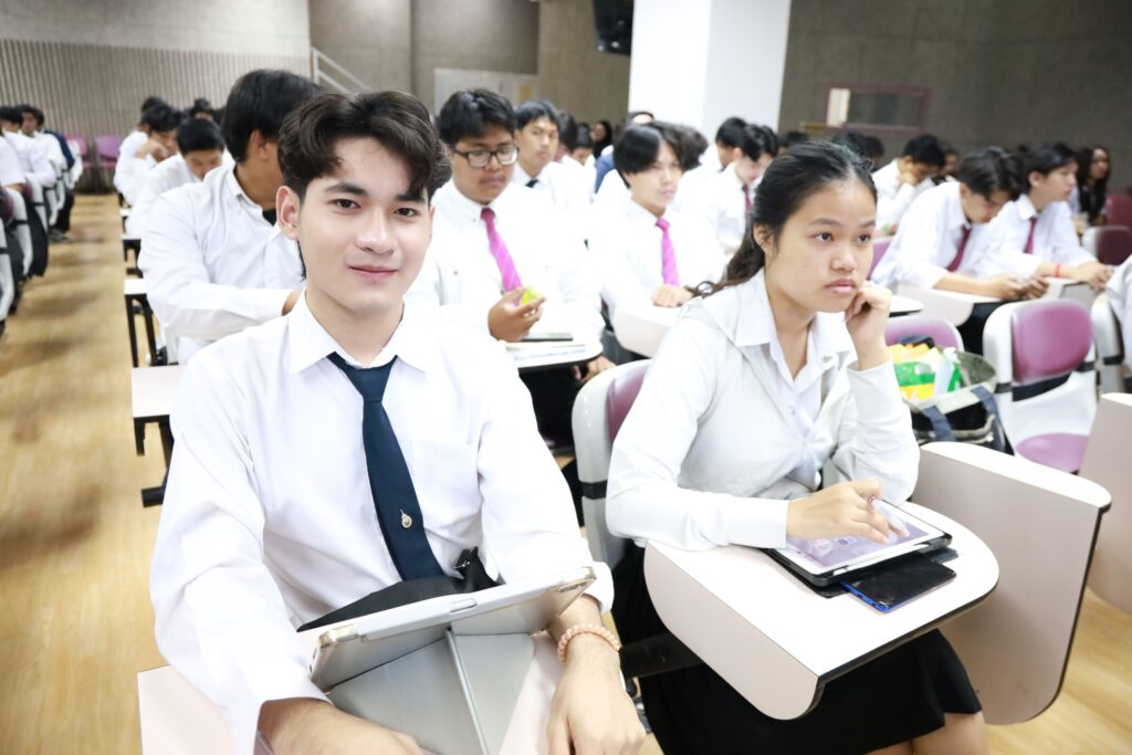 นางสาวเบญสิร์ยา ปานปุญญเดช จาก สวส. มทร.ธัญบุรี ร่วมบรรยายพิเศษด้านการประยุกต์ใช้ AI เพื่อเพิ่มประสิทธิภาพการทำงานแก่นักศึกษาในโครงการปัจฉิมนิเทศ