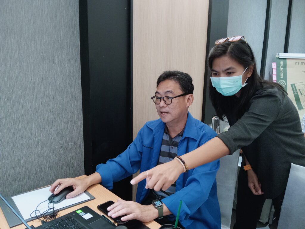 คณะสถาปัตยกรรมศาสตร์ มทร.ธัญบุรี จัดโครงการพัฒนาศักยภาพบุคลากรด้านนวัตกรรมเพื่อการเรียนรู้และการปฏิบัติงาน เชิญนางสาวเบญสิร์ยา ปานปุญญเดช และนางสาววิริยา สมบูรณ์ผล สังกัดสำนักวิทยบริการและเทคโนโลยีสารสนเทศ มทร.ธัญบุรี ได้รับเชิญให้รวมบรรยาย “โครงการพัฒนาศักยภาพด้านนวัตกรรมในการปฏิบัติงานและเทคโนโลยีการศึกษาสำหรับการเรียนรู้ ของบุคลากรคณะสถาปัตยกรรมศาสตร์” เรื่อง "การประยุกต์ใช้เทคโนโลยีปัญญาประดิษฐ์เพื่อเพิ่มประสิทธิภาพในการทำงาน"