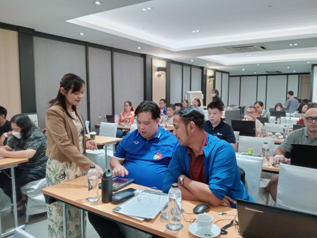 คณะสถาปัตยกรรมศาสตร์ มทร.ธัญบุรี จัดโครงการพัฒนาศักยภาพบุคลากรด้านนวัตกรรมเพื่อการเรียนรู้และการปฏิบัติงาน เชิญนางสาวเบญสิร์ยา ปานปุญญเดช และนางสาววิริยา สมบูรณ์ผล สังกัดสำนักวิทยบริการและเทคโนโลยีสารสนเทศ มทร.ธัญบุรี ได้รับเชิญให้รวมบรรยาย “โครงการพัฒนาศักยภาพด้านนวัตกรรมในการปฏิบัติงานและเทคโนโลยีการศึกษาสำหรับการเรียนรู้ ของบุคลากรคณะสถาปัตยกรรมศาสตร์” เรื่อง "การประยุกต์ใช้เทคโนโลยีปัญญาประดิษฐ์เพื่อเพิ่มประสิทธิภาพในการทำงาน"