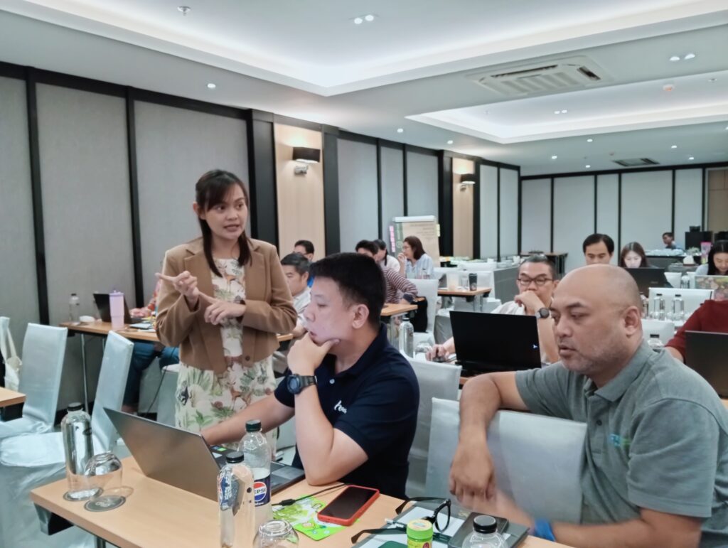 คณะสถาปัตยกรรมศาสตร์ มทร.ธัญบุรี จัดโครงการพัฒนาศักยภาพบุคลากรด้านนวัตกรรมเพื่อการเรียนรู้และการปฏิบัติงาน เชิญนางสาวเบญสิร์ยา ปานปุญญเดช และนางสาววิริยา สมบูรณ์ผล สังกัดสำนักวิทยบริการและเทคโนโลยีสารสนเทศ มทร.ธัญบุรี ได้รับเชิญให้รวมบรรยาย “โครงการพัฒนาศักยภาพด้านนวัตกรรมในการปฏิบัติงานและเทคโนโลยีการศึกษาสำหรับการเรียนรู้ ของบุคลากรคณะสถาปัตยกรรมศาสตร์” เรื่อง "การประยุกต์ใช้เทคโนโลยีปัญญาประดิษฐ์เพื่อเพิ่มประสิทธิภาพในการทำงาน"