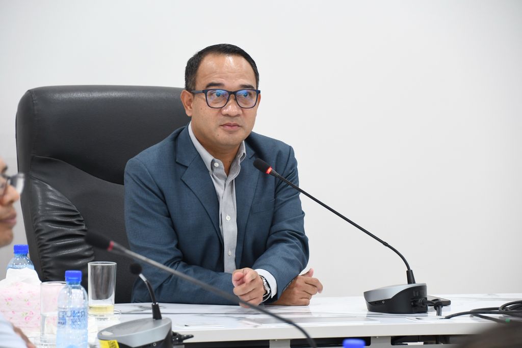 สวส. มทร.ธัญบุรี จัดประชุมคณะกรรมการสรรหาบุคลากรดีเด่น ปี 2568 ส่งเสริมธรรมาภิบาล โปร่งใส และขับเคลื่อนองค์กรสู่ความยั่งยืน