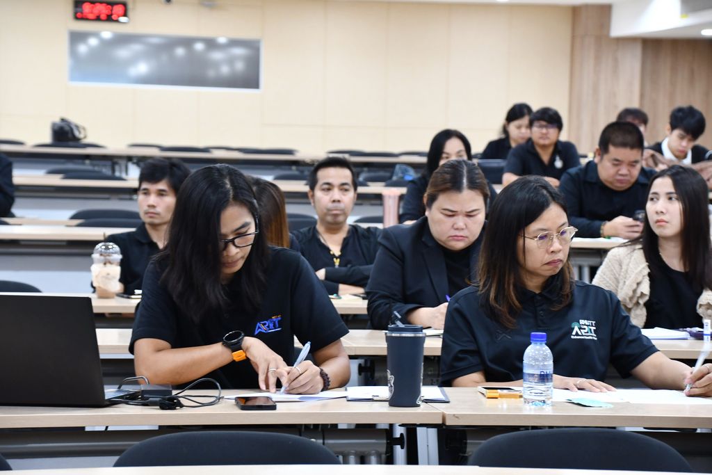 สวส. มทร.ธัญบุรี จัดประชุมคณะกรรมการจัดการความรู้ (KM) ครั้งที่ 2/2568 มุ่งพัฒนาองค์ความรู้สู่การดำเนินงานที่ยั่งยืน