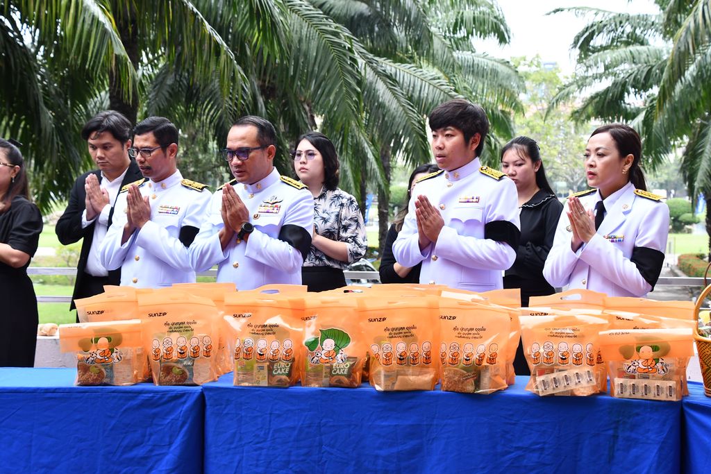 มทร.ธัญบุรี จัดพิธีบำเพ็ญกุศลครบ 15 วัน ถวายพระราชกุศลแด่สมเด็จพระนางเจ้าสิริกิติ์ พระบรมราชชนนีพันปีหลวง ด้วยสำนึกในพระมหากรุณาธิคุณ