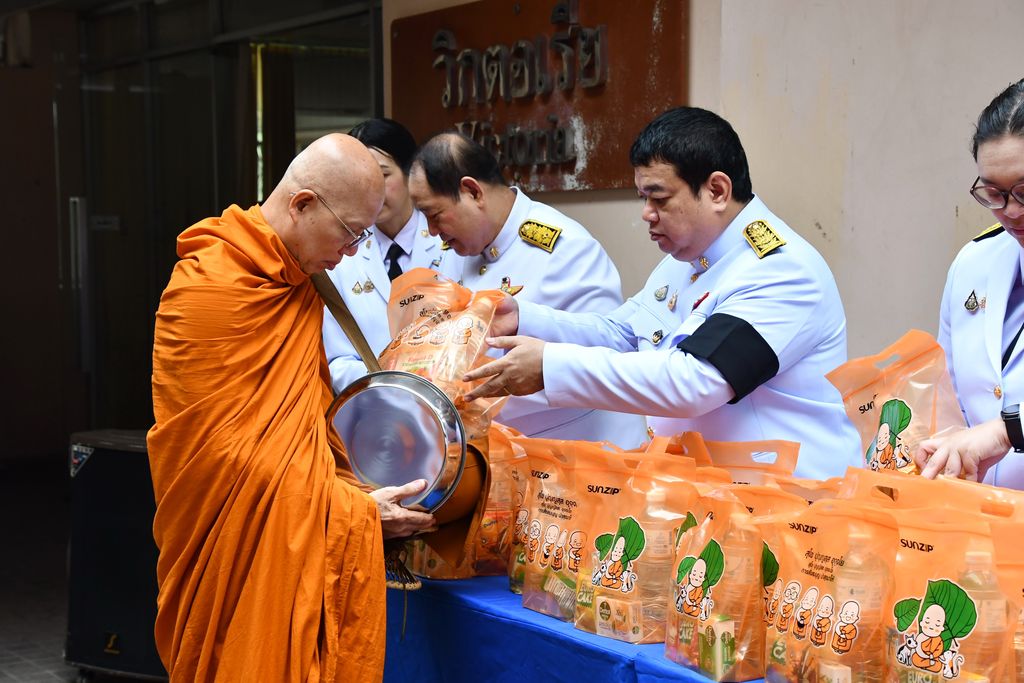 มทร.ธัญบุรี จัดพิธีบำเพ็ญกุศลครบ 15 วัน ถวายพระราชกุศลแด่สมเด็จพระนางเจ้าสิริกิติ์ พระบรมราชชนนีพันปีหลวง ด้วยสำนึกในพระมหากรุณาธิคุณ