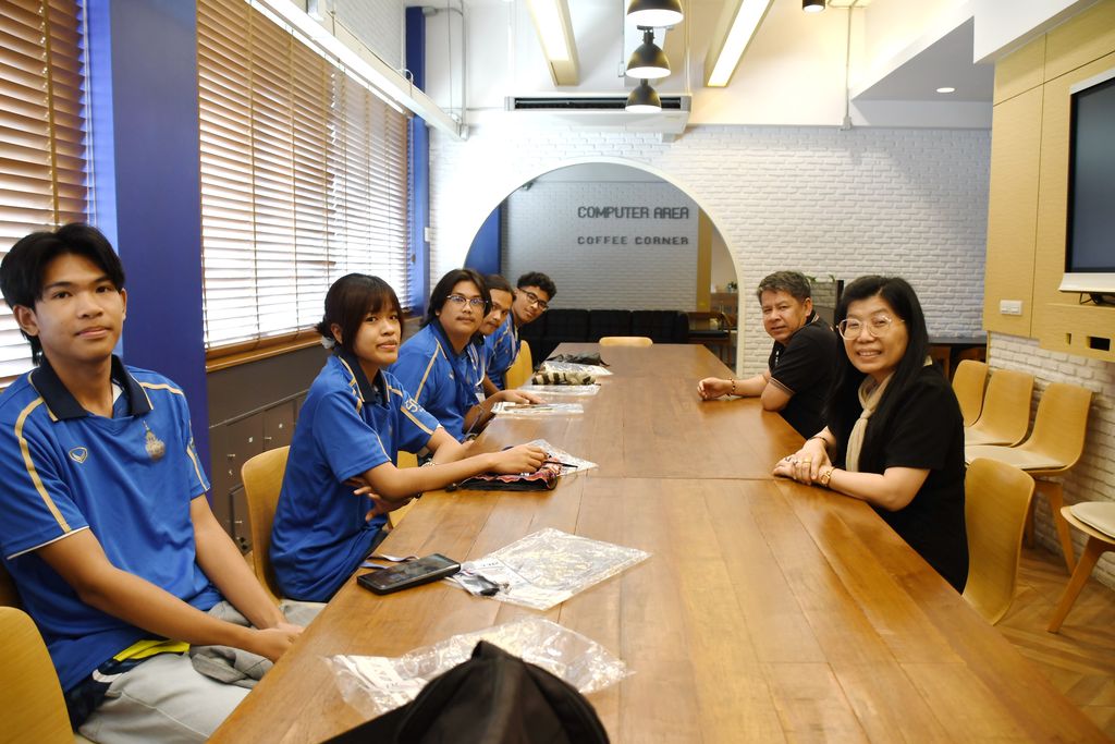 สวส. มทร.ธัญบุรี ชื่นชมทีมงานถ่ายภาพนักศึกษาร่วมบันทึกภาพ การแข่งขันกีฬามหาวิทยาลัยแห่งประเทศไทย “ธัญบุรีเกมส์” อย่างมืออาชีพ