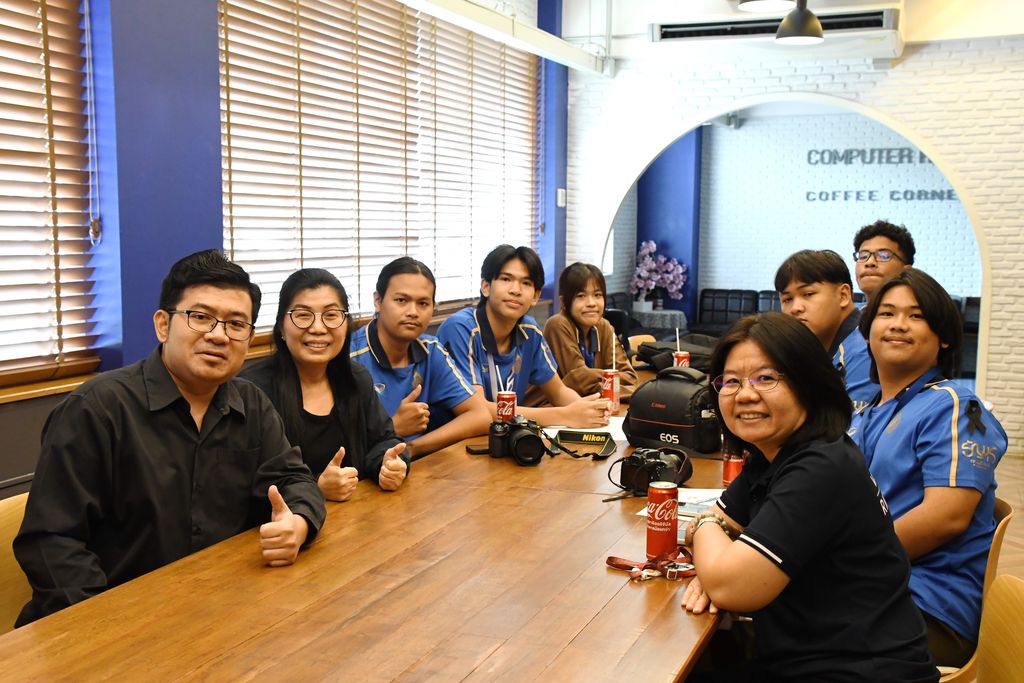 สวส. มทร.ธัญบุรี ชื่นชมทีมงานถ่ายภาพนักศึกษาร่วมบันทึกภาพ การแข่งขันกีฬามหาวิทยาลัยแห่งประเทศไทย “ธัญบุรีเกมส์” อย่างมืออาชีพ