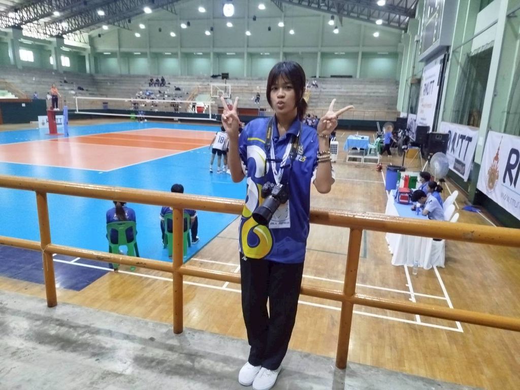 สวส. มทร.ธัญบุรี ชื่นชมทีมงานถ่ายภาพนักศึกษาร่วมบันทึกภาพ การแข่งขันกีฬามหาวิทยาลัยแห่งประเทศไทย “ธัญบุรีเกมส์” อย่างมืออาชีพ