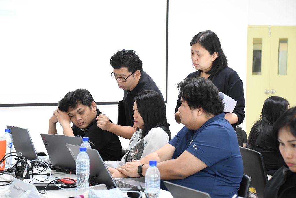 รศ.ดร.อำนวย เรืองวารี เปิด Workshop จัดทำแผนยุทธศาสตร์ สวส. มทร.ธัญบุรี ปี 68 เน้นการมีส่วนร่วมและขับเคลื่อนองค์กรสู่ความยั่งยืนตามเป้าหมาย SDG 4, 8 และ 16