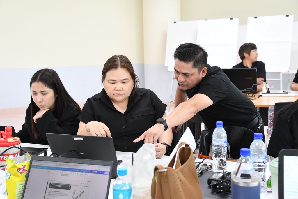 รศ.ดร.อำนวย เรืองวารี เปิด Workshop จัดทำแผนยุทธศาสตร์ สวส. มทร.ธัญบุรี ปี 68 เน้นการมีส่วนร่วมและขับเคลื่อนองค์กรสู่ความยั่งยืนตามเป้าหมาย SDG 4, 8 และ 16