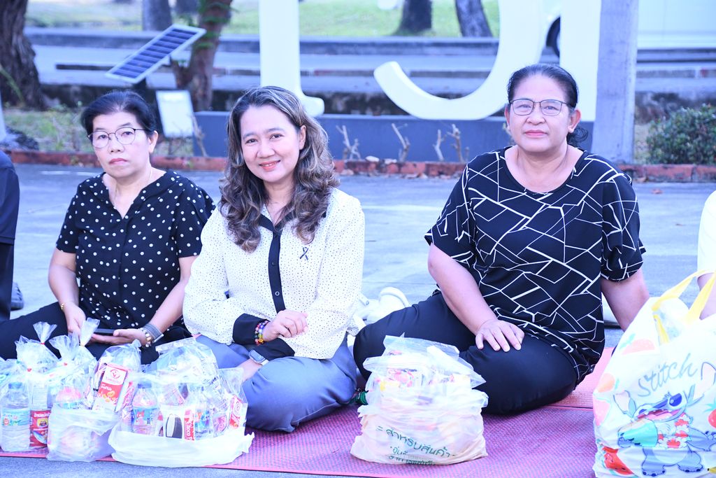 สวส. มทร.ธัญบุรี จัดพิธีเจริญพระพุทธมนต์และตักบาตร เสริมสร้างคุณธรรม ความสามัคคี และความสุของค์กร สอดคล้อง SDG 3 SDG 11 และ SDG 16