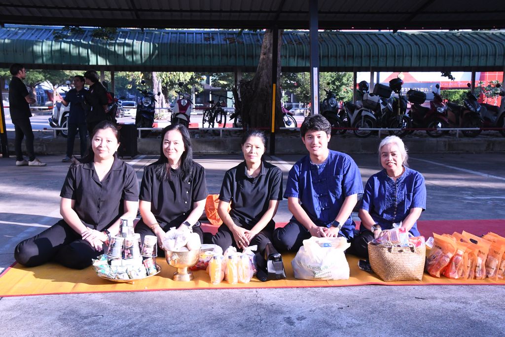 สวส. มทร.ธัญบุรี จัดพิธีเจริญพระพุทธมนต์และตักบาตร เสริมสร้างคุณธรรม ความสามัคคี และความสุของค์กร สอดคล้อง SDG 3 SDG 11 และ SDG 16