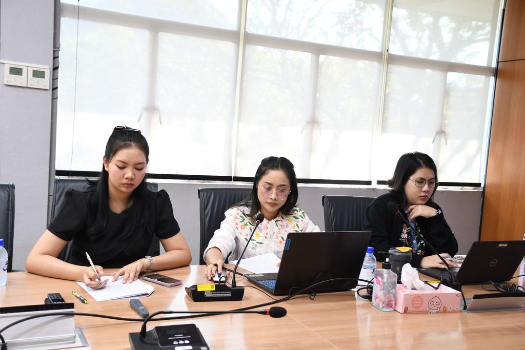 สวส. มทร.ธัญบุรี จัดประชุมผู้บริหารระดับสูง วางกลยุทธ์ยกระดับการบริหารจัดการ สอดคล้อง SDG 4 SDG 9 และ SDG 16 เพื่อการพัฒนาที่ยั่งยืน