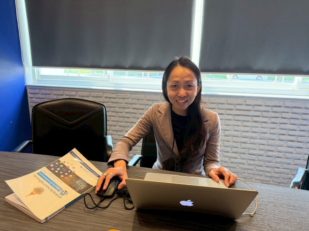 สวส. มทร.ธัญบุรี จัดอบรมแนะนำการอัปเดตและประชาสัมพันธ์ข้อมูลบนเว็บไซต์ ให้แก่เจ้าหน้าที่พิพิธภัณฑ์บัว เมื่อวันพฤหัสบดีที่ 15 มกราคม 2569