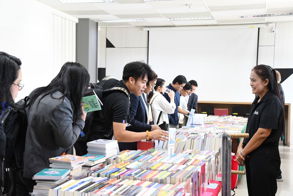 สวส. มทร.ธัญบุรี จัด Book Fair 2026 ส่งเสริมห้องสมุดเป็น Learning Space เปิดโอกาสผู้ใช้ร่วมเลือกหนังสือและสร้างการเรียนรู้ยุคใหม่