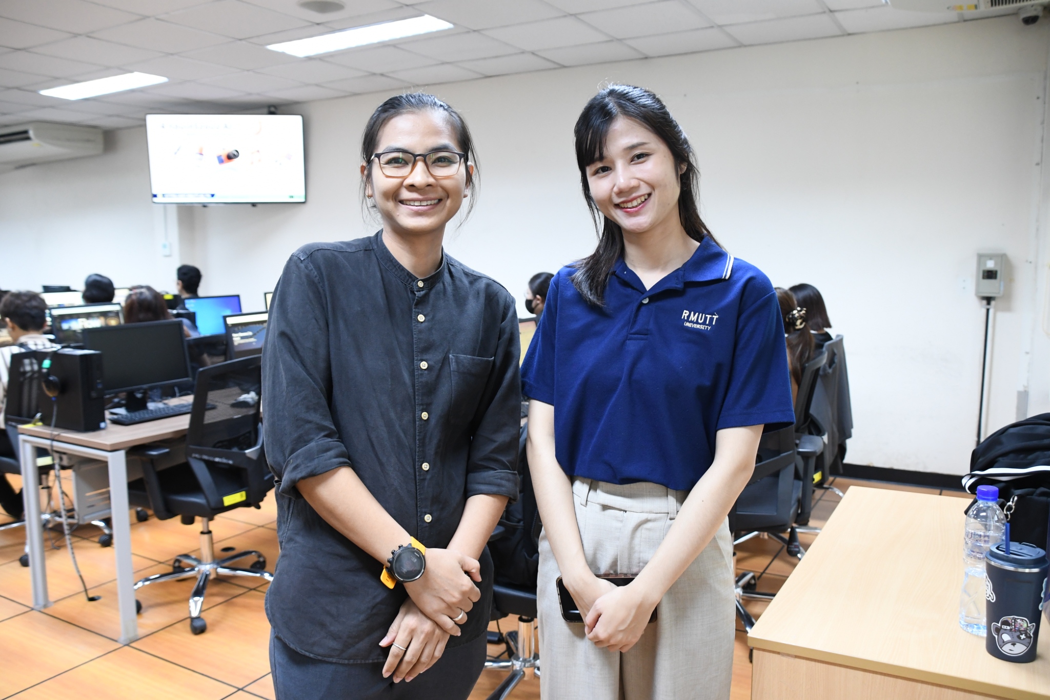 ภาพบรรยากาศการอบรม Generative AI in Action ด้วยพลังสร้างสรรค์จาก AI เพื่อการพัฒนากำลังคนสมรรถนะสูง รองรับการเปลี่ยนผ่านไปสู่ความยั่งยืน สำหรับโลกยุคใหม่