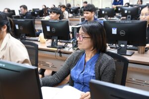 ภาพบรรยากาศการอบรม Generative AI in Action ด้วยพลังสร้างสรรค์จาก AI เพื่อการพัฒนากำลังคนสมรรถนะสูง รองรับการเปลี่ยนผ่านไปสู่ความยั่งยืน สำหรับโลกยุคใหม่