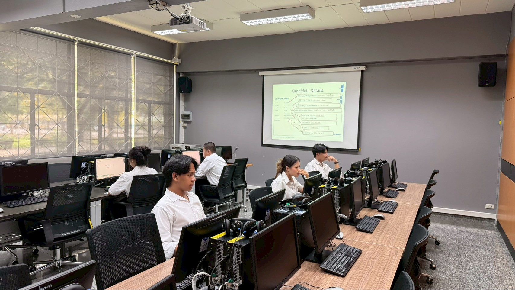 ภาพบรรยากาศการสอบภาษาอังกฤษ Password (RT-TEP) วันที่ 25 มีนาคม 2569 รอบบ่าย (14.00 น.)