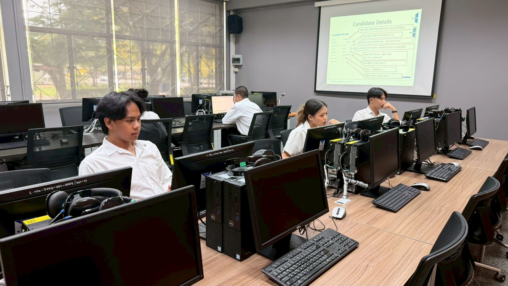 ภาพบรรยากาศการสอบภาษาอังกฤษ Password (RT-TEP) วันที่ 25 มีนาคม 2569 รอบบ่าย (14.00 น.)