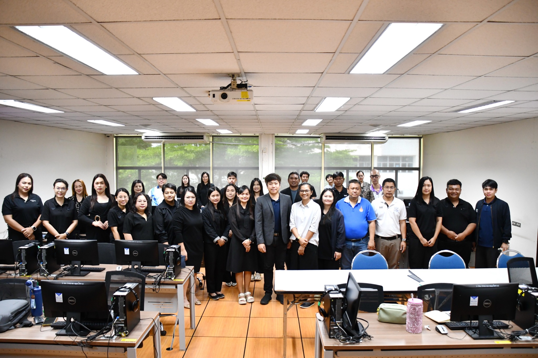 หลักสูตร AI Creative สร้างสื่อกราฟิก