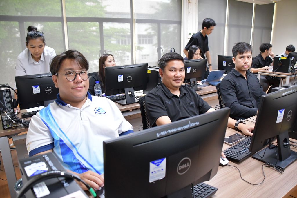 สวส. มทร.ธัญบุรี จัดอบรม AI Creative รุ่น 2 พัฒนาทักษะ Generative AI สร้างสื่อ กราฟิก และบทความคุณภาพ รองรับโลกดิจิทัลและความยั่งยืน