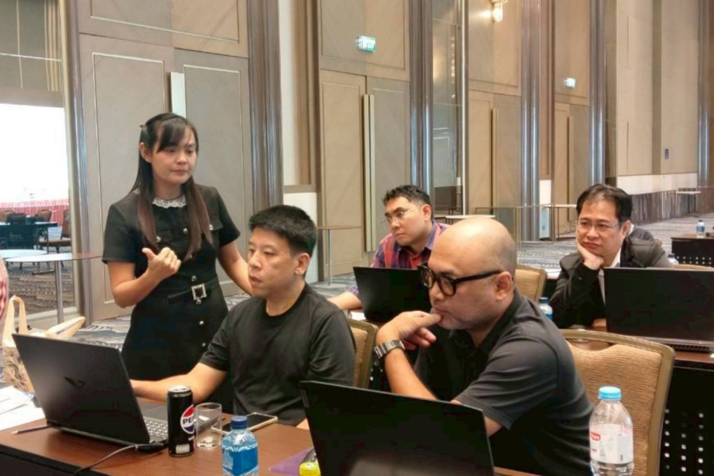 ARIT มทร.ธัญบุรี ร่วมกับ คณะสถาปัตยกรรมศาสตร์ ยกระดับบุคลากรสู่ดิจิทัลด้วย "นวัตกรรม AI เพื่อเพิ่มประสิทธิภาพการทำงาน จัดโครงการอบรมการเพิ่มประสิทธิภาพกระบวนการทำงานและการสร้างนวัตกรรมด้วยเทคโนโลยีปัญญาประดิษฐ์” เพื่อยกระดับทักษะการสร้างสรรค์สื่อและการประยุกต์ใช้เทคโนโลยีปัญญาประดิษฐ์ (AI) ในการพัฒนานวัตกรรมและกระบวนการทำงานทั้งสำหรับสายวิชาการและสายสนับสนุน