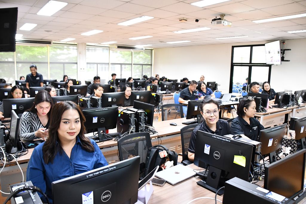 สวส. มทร.ธัญบุรี จัดอบรม AI Creative รุ่น 2 พัฒนาทักษะ Generative AI สร้างสื่อ กราฟิก และบทความคุณภาพ รองรับโลกดิจิทัลและความยั่งยืน