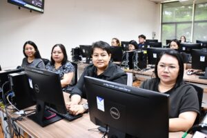 สวส. มทร.ธัญบุรี จัดอบรม AI Creative รุ่น 2 พัฒนาทักษะ Generative AI สร้างสื่อ กราฟิก และบทความคุณภาพ รองรับโลกดิจิทัลและความยั่งยืน