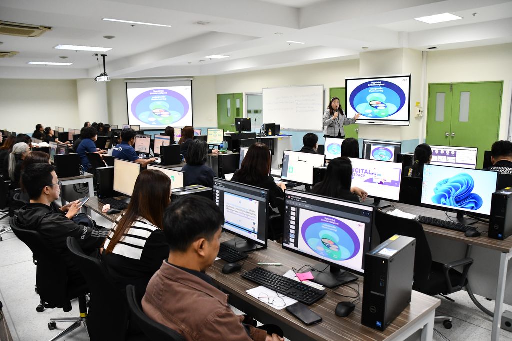 สวส. มทร.ธัญบุรี จัดอบรม Excel 365 ผสาน AI รุ่นที่ 2 เสริมทักษะบุคลากรด้านดิจิทัล ยกระดับประสิทธิภาพการทำงานและขับเคลื่อนองค์กรดิจิทัล