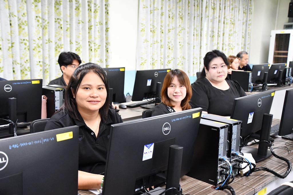 สวส. มทร.ธัญบุรี จัดอบรม Excel 365 ผสาน AI รุ่นที่ 2 เสริมทักษะบุคลากรด้านดิจิทัล ยกระดับประสิทธิภาพการทำงานและขับเคลื่อนองค์กรดิจิทัล