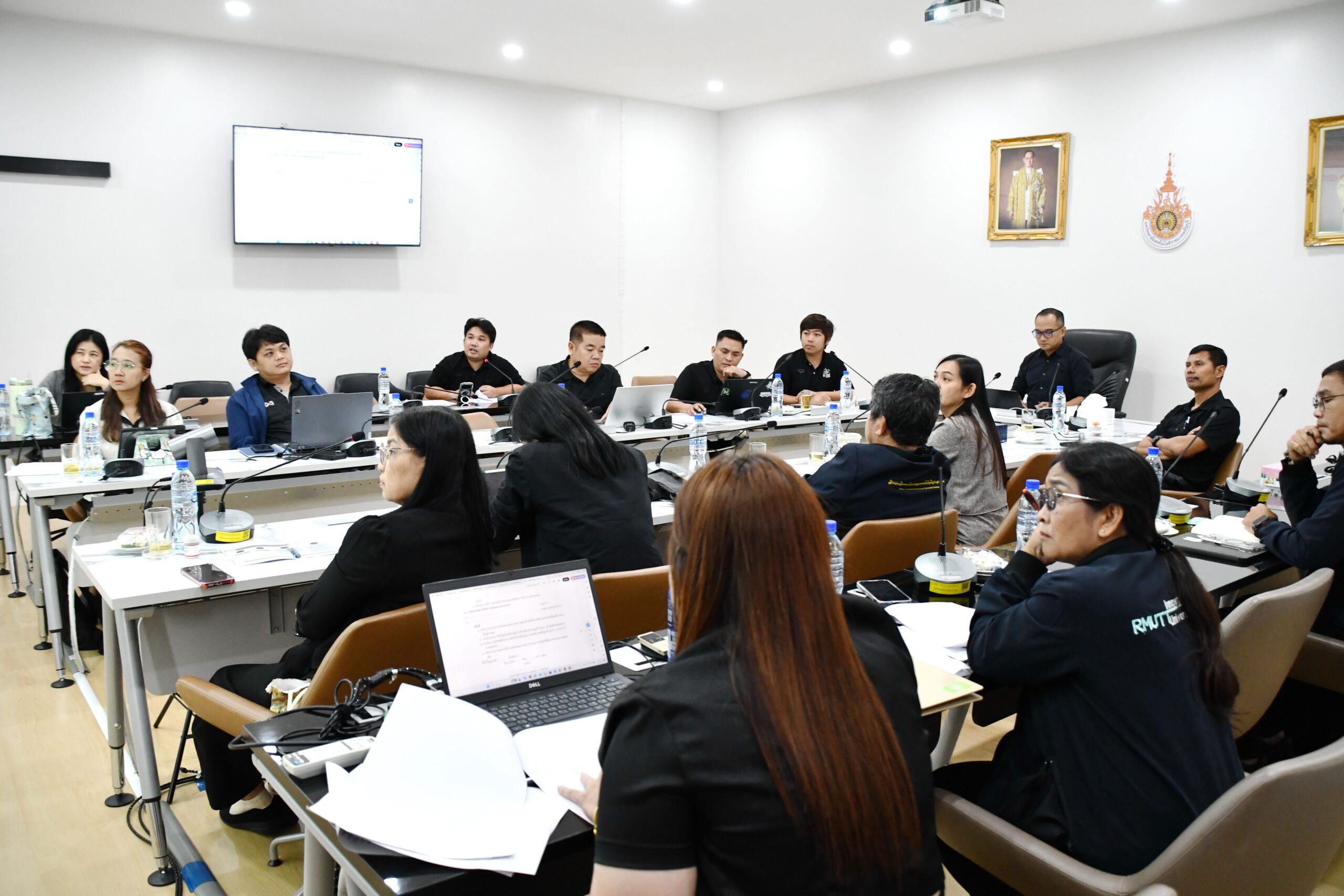 สวส. มทร.ธัญบุรี จัดประชุมติดตามผลการดำเนินงาน KR ปี 2569 พร้อมหารือพัฒนาระบบสารสนเทศและเตรียมความพร้อมสนามสอบ สอวน.คอมพิวเตอร์