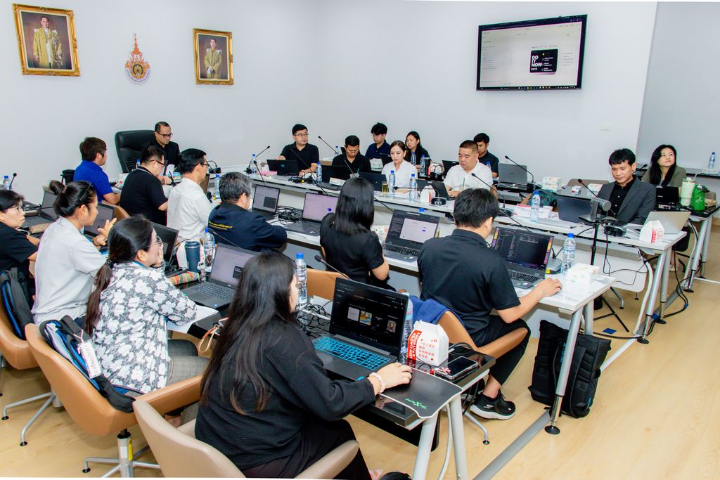 สำนักวิทยบริการฯ มทร.ธัญบุรี จัดอบรม Vibe Coding พัฒนาทักษะการเขียนโปรแกรมด้วย AI ต่อยอดนวัตกรรมและการทำงานยุคดิจิทัล
