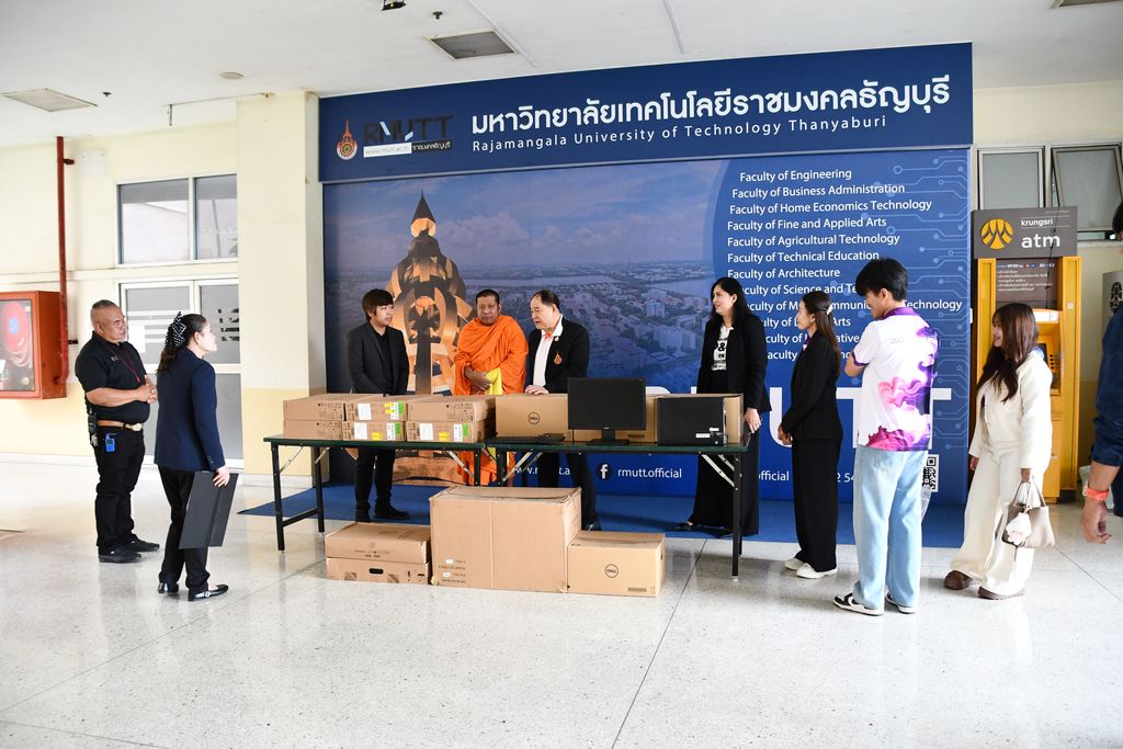 มทร.ธัญบุรี มอบคอมพิวเตอร์ 15 เครื่อง สนับสนุนการศึกษาโรงเรียนพิจิตร