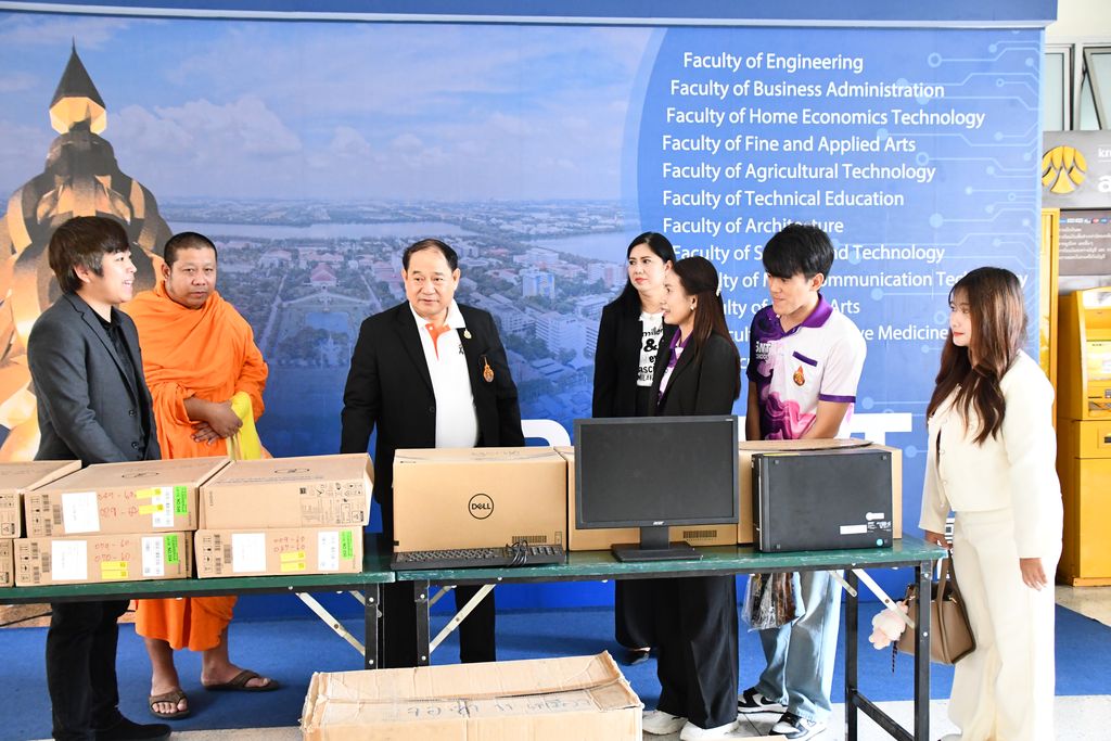 มทร.ธัญบุรี มอบคอมพิวเตอร์ 15 เครื่อง สนับสนุนการศึกษาโรงเรียนพิจิตร