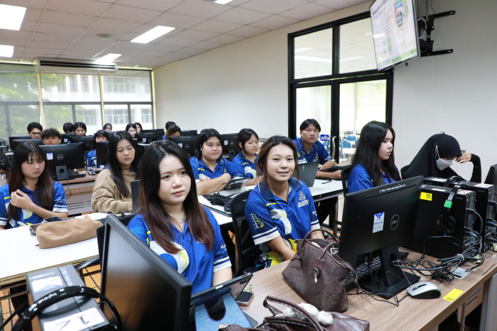ภาพบรรยากาศคณะครุศาสตร์อุตสาหกรรม มทร.ธัญบุรี ชูวิสัยทัศน์ล้ำ จัดอบรม "Shift-Up EdTech" ปั้นนักศึกษาครูสู่นวัตกรสื่อ AI รุ่นที่ 1 (2 ก.ค. 2569)