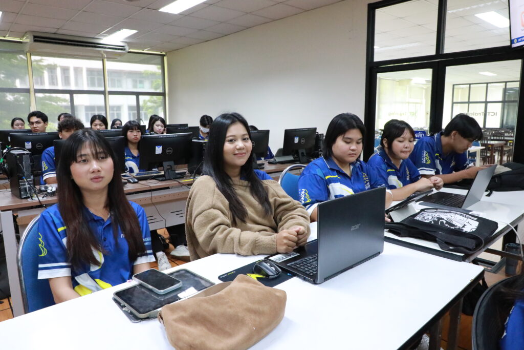 ภาพบรรยากาศคณะครุศาสตร์อุตสาหกรรม มทร.ธัญบุรี ชูวิสัยทัศน์ล้ำ จัดอบรม "Shift-Up EdTech" ปั้นนักศึกษาครูสู่นวัตกรสื่อ AI รุ่นที่ 1 (2 ก.ค. 2569)
