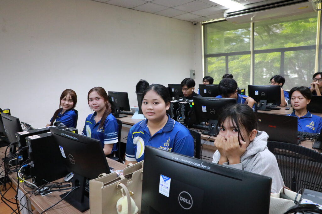 ภาพบรรยากาศคณะครุศาสตร์อุตสาหกรรม มทร.ธัญบุรี ชูวิสัยทัศน์ล้ำ จัดอบรม "Shift-Up EdTech" ปั้นนักศึกษาครูสู่นวัตกรสื่อ AI รุ่นที่ 1 (2 ก.ค. 2569)