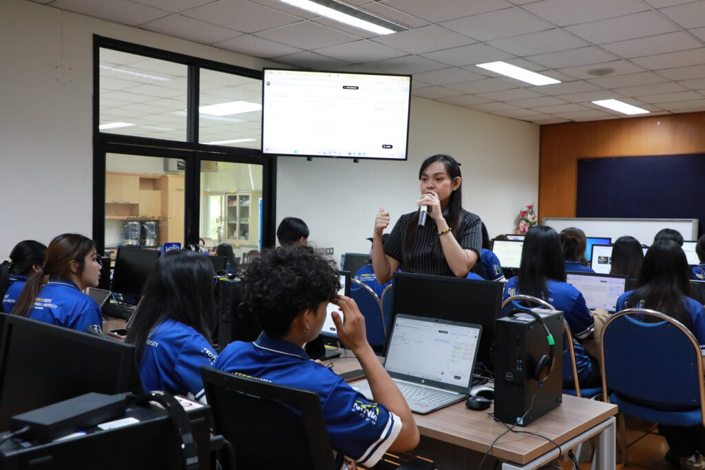 ภาพบรรยากาศคณะครุศาสตร์อุตสาหกรรม มทร.ธัญบุรี ชูวิสัยทัศน์ล้ำ จัดอบรม "Shift-Up EdTech" ปั้นนักศึกษาครูสู่นวัตกรสื่อ AI รุ่นที่ 1 (2 ก.ค. 2569)