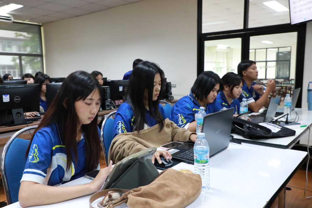 ภาพบรรยากาศคณะครุศาสตร์อุตสาหกรรม มทร.ธัญบุรี ชูวิสัยทัศน์ล้ำ จัดอบรม "Shift-Up EdTech" ปั้นนักศึกษาครูสู่นวัตกรสื่อ AI รุ่นที่ 1 (2 ก.ค. 2569)