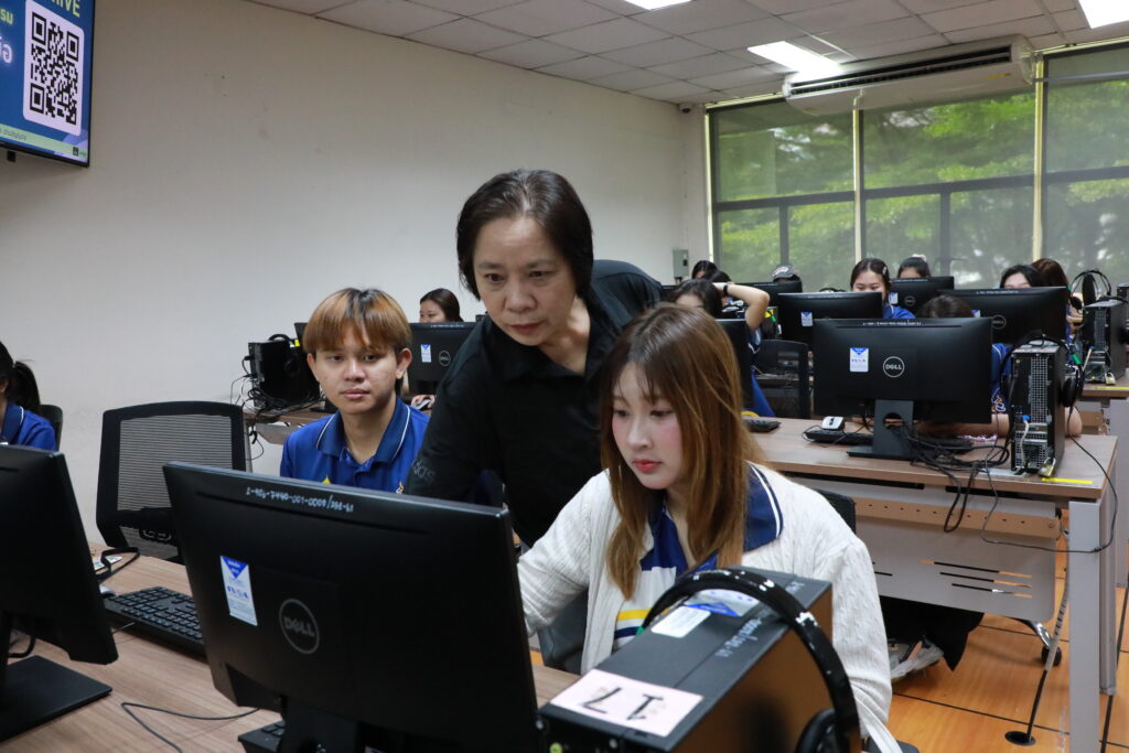 ภาพบรรยากาศคณะครุศาสตร์อุตสาหกรรม มทร.ธัญบุรี ชูวิสัยทัศน์ล้ำ จัดอบรม “Shift-Up EdTech” ปั้นนักศึกษาครูสู่นวัตกรสื่อ AI รุ่นที่ 2 (3 ก.ค. 2569)
