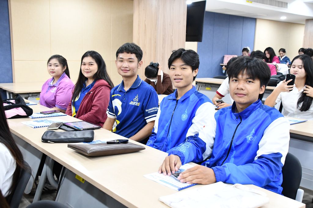 สำนักวิทยบริการและเทคโนโลยีสารสนเทศ จัดอบรม Generative AI พัฒนาทักษะ AI แก่นักศึกษาและบุคลากร พร้อมส่งเสริมการใช้งานอย่างมีจริยธรรม