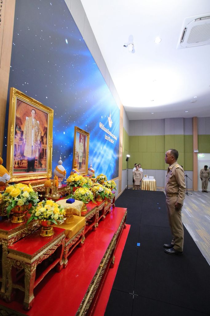 รองศาสตราจารย์ ดร.อำนวย รับมอบปีกฝนหลวงพิเศษ 2569