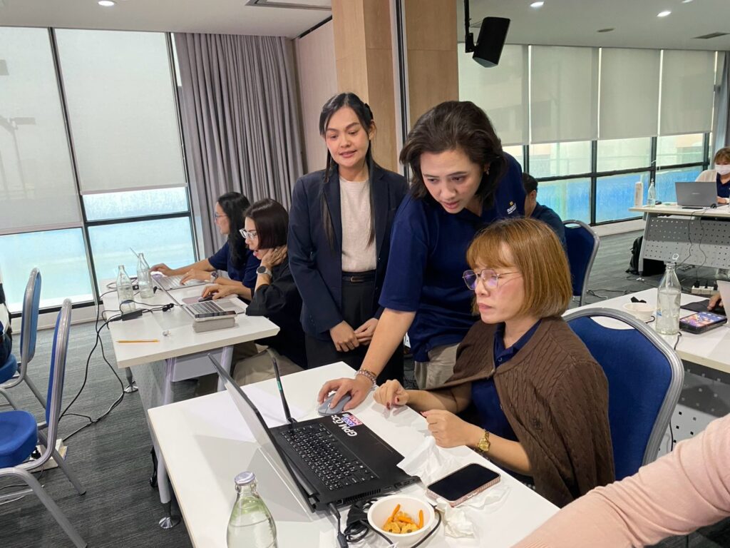 ภาพบรรยากาศการอบรม 25 กันยายน 2569 “เทคนิคการสร้างงานนำเสนออย่างมืออาชีพ ด้วย Canva และ PowerPoint”