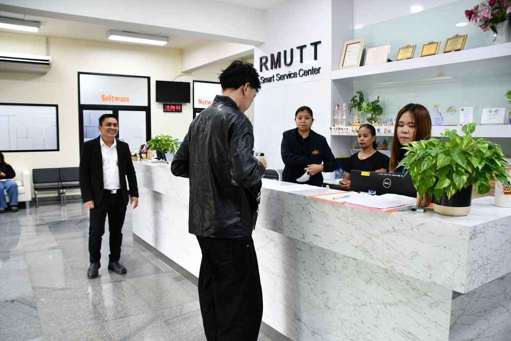 สำนักวิทยบริการฯ ดำเนินการขายทอดตลาดพัสดุไม่จำเป็นต้องใช้ในราชการ มุ่งบริหารทรัพย์สินอย่างเป็นระบบ โปร่งใส และตรวจสอบได้